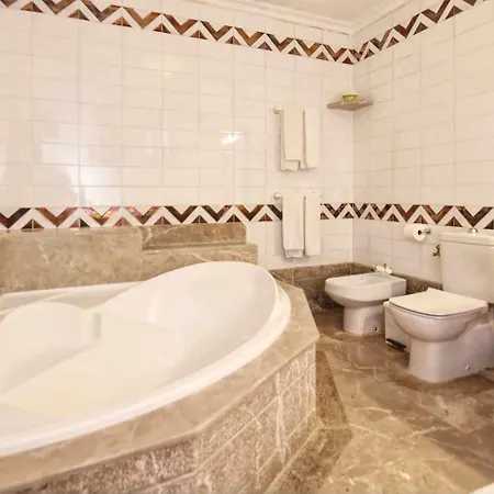 Con Piscina Y Vistas Del Mar Dom wakacyjny *